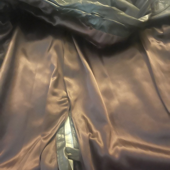 Leather trench coat - Picture 2 of 3
